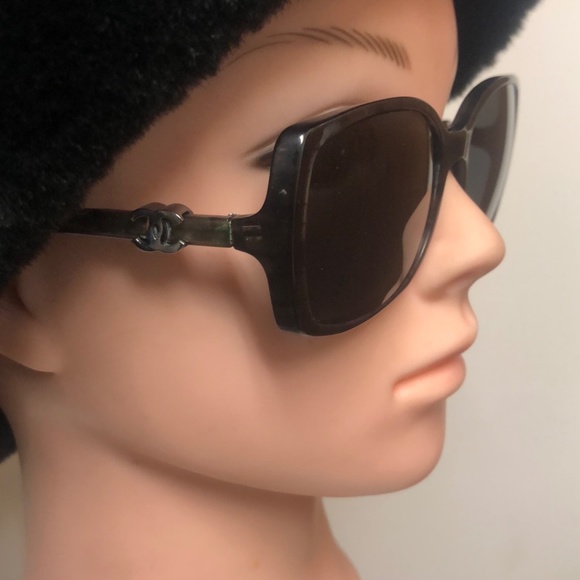 CHANEL Polarized Grey Tweed Print Frame CC Logo Sunglasses-5218 - Picture 2 of 7